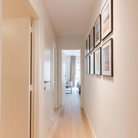 Huswell - On Location In With Parking