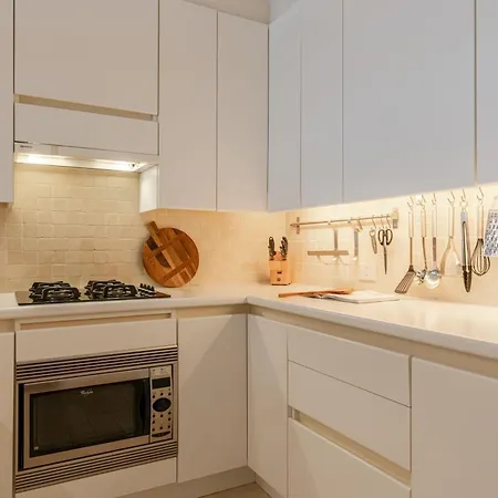 Huswell - On Location In With Parking Appartement