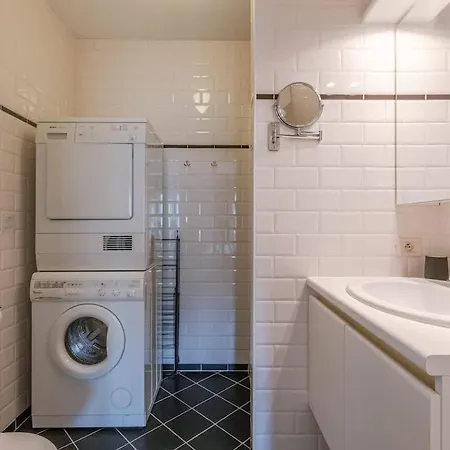 Casiola - On Location In With Parking *