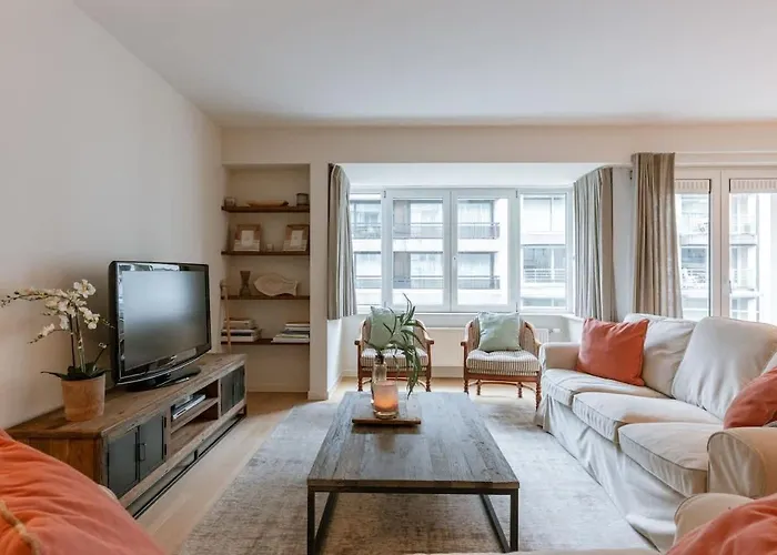 Casiola - On Location In With Parking Apartment