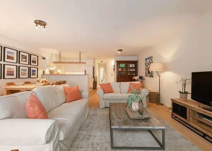 Casiola - On Location In With Parking *