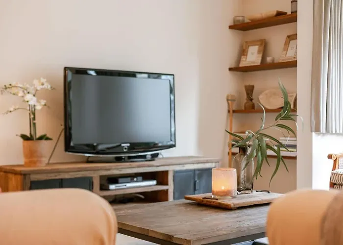 Casiola - On Location In With Parking Apartment