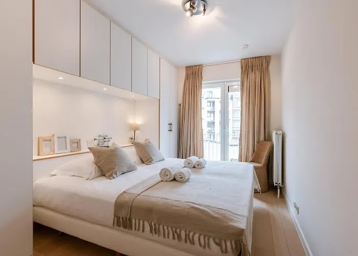 Casiola - On Location In With Parking Apartment *