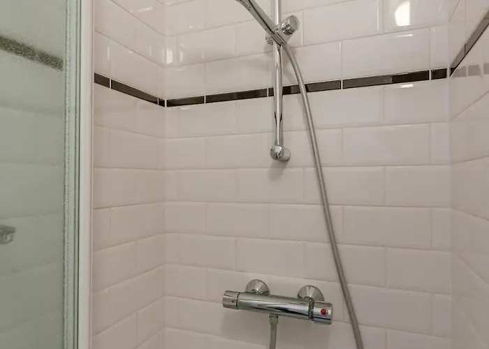 Appartement Casiola - On Location In With Parking